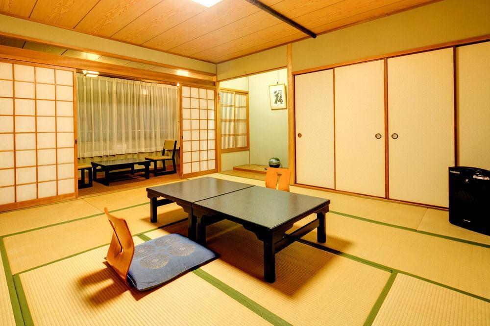 Nara Hakushikaso Hotell Exteriör bild
